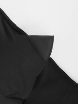 Body perla posiada fiszbiny które są ozdobą a zarazem mocno modelują sylwetkę.