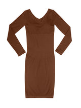 sukienka modelująca nero ma długość sukienki midi