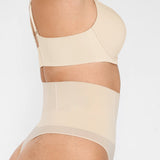 Stringi modelujące Comfort z fiszbinami