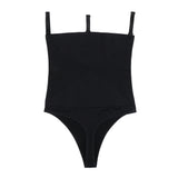 Stringi comfortline posiadaja sylikonowe paski od wewnątrz, dzięki którym materiał mocniej się trzyma