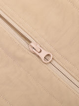 KIM Z GORSETEM MA MOCNY MATERIAŁ